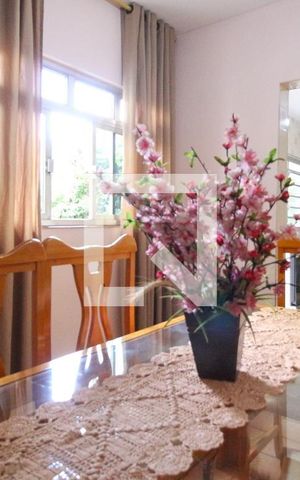 Casa à venda com 156m², 3 quartos e 2 vagas