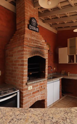 Casa para alugar com 200m², 4 quartos e 6 vagasÁrea gourmet / Piscina