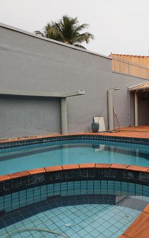 Casa para alugar com 200m², 4 quartos e 6 vagasÁrea gourmet / Piscina