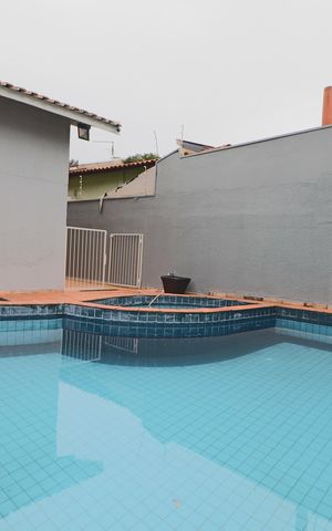 Casa para alugar com 200m², 4 quartos e 6 vagasÁrea gourmet / Piscina
