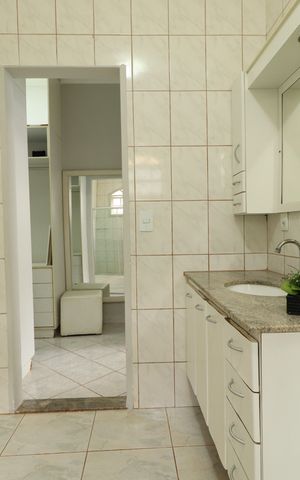Casa para alugar com 200m², 4 quartos e 6 vagasBanheiro da Suíte