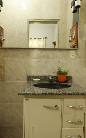 Casa para alugar com 200m², 4 quartos e 6 vagasBanheiro de serviço