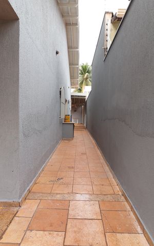 Casa para alugar com 200m², 4 quartos e 6 vagascorredor