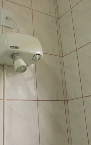Casa para alugar com 200m², 4 quartos e 6 vagasBanheiro da Suíte