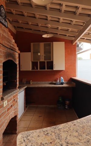 Casa para alugar com 200m², 4 quartos e 6 vagasÁrea gourmet / Piscina