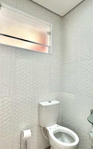 Casa à venda com 340m², 4 quartos e 2 vagas Casa à venda com 340m², 4 quartos e 2 vagasEdícula
