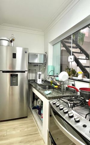 Casa à venda com 340m², 4 quartos e 2 vagas Casa à venda com 340m², 4 quartos e 2 vagasCozinha