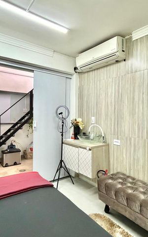 Casa à venda com 340m², 4 quartos e 2 vagas Casa à venda com 340m², 4 quartos e 2 vagasQuarto 4