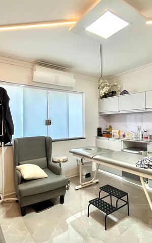 Casa à venda com 340m², 4 quartos e 2 vagas Casa à venda com 340m², 4 quartos e 2 vagasQuarto 1