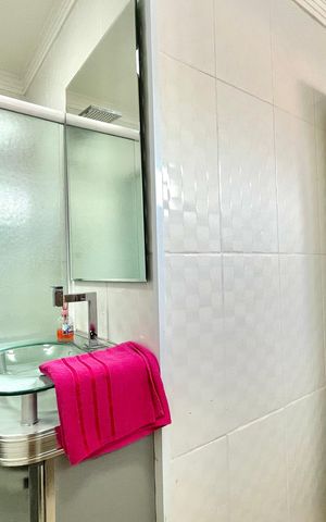 Casa à venda com 340m², 4 quartos e 2 vagas Casa à venda com 340m², 4 quartos e 2 vagasBanheiro 2