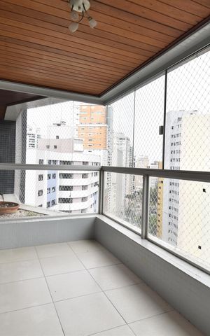 Apartamento para alugar com 284m², 4 quartos e 3 vagasVaranda
