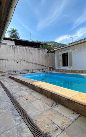 Casa de condomínio para alugar com 704m², 6 quartos e 2 vagas Casa de condomínio para alugar com 704m², 6 quartos e 2 vagasArea Gourmet / Piscina / Quintal