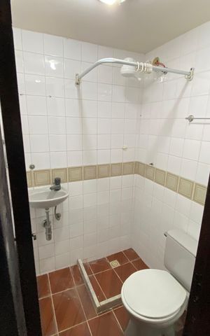 Casa de condomínio para alugar com 704m², 6 quartos e 2 vagas Casa de condomínio para alugar com 704m², 6 quartos e 2 vagasBanheiro 4
