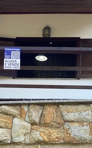 Casa de condomínio para alugar com 704m², 6 quartos e 2 vagas Casa de condomínio para alugar com 704m², 6 quartos e 2 vagasFachada