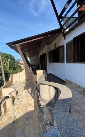 Casa de condomínio para alugar com 704m², 6 quartos e 2 vagas Casa de condomínio para alugar com 704m², 6 quartos e 2 vagasVaranda