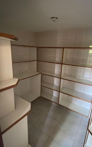 Casa de condomínio para alugar com 704m², 6 quartos e 2 vagas Casa de condomínio para alugar com 704m², 6 quartos e 2 vagasDispensa