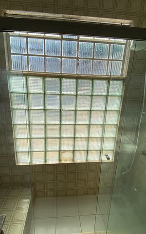 Casa de condomínio para alugar com 704m², 6 quartos e 2 vagas Casa de condomínio para alugar com 704m², 6 quartos e 2 vagasBanheiro 1