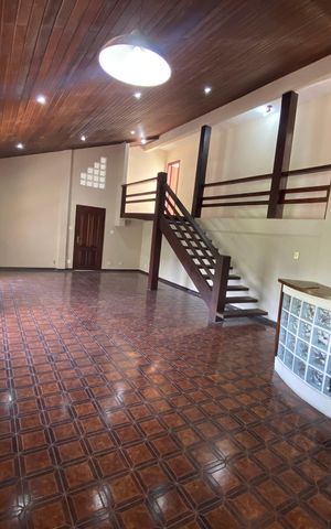 Casa de condomínio para alugar com 704m², 6 quartos e 2 vagas Casa de condomínio para alugar com 704m², 6 quartos e 2 vagasSala
