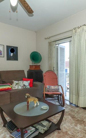 Casa à venda com 278m², 4 quartos e 4 vagasSala de TV