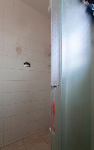 Casa à venda com 360m², 4 quartos e 4 vagas Casa à venda com 360m², 4 quartos e 4 vagasBanheiro Social 1