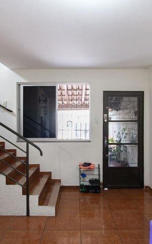 Casa à venda com 360m², 4 quartos e 4 vagas Casa à venda com 360m², 4 quartos e 4 vagasSala 1
