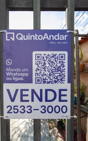 Casa à venda com 360m², 4 quartos e 4 vagas Casa à venda com 360m², 4 quartos e 4 vagasPlaca
