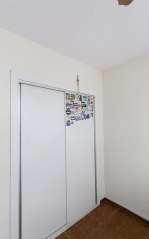 Casa à venda com 360m², 4 quartos e 4 vagas Casa à venda com 360m², 4 quartos e 4 vagasQuarto 2