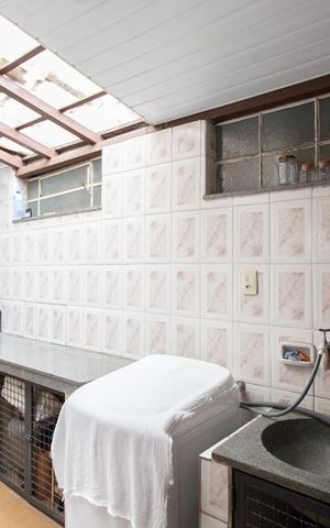 Casa à venda com 360m², 4 quartos e 4 vagas Casa à venda com 360m², 4 quartos e 4 vagasÁrea de Serviço