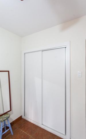 Casa à venda com 360m², 4 quartos e 4 vagas Casa à venda com 360m², 4 quartos e 4 vagasQuarto 1