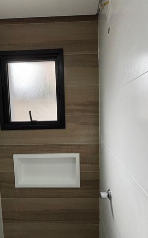 Apartamento à venda com 59m², 2 quartos e 2 vagas Apartamento à venda com 59m², 2 quartos e 2 vagasBanheiro da Suíte