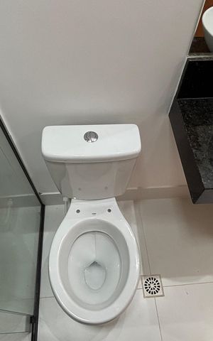 Apartamento à venda com 59m², 2 quartos e 2 vagas Apartamento à venda com 59m², 2 quartos e 2 vagasBanheiro