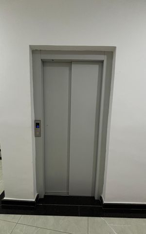 Apartamento à venda com 59m², 2 quartos e 2 vagas Apartamento à venda com 59m², 2 quartos e 2 vagasElevador