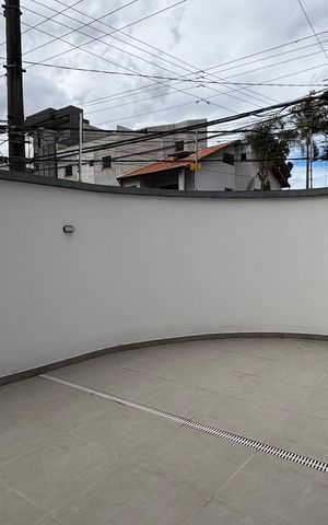 Apartamento à venda com 59m², 2 quartos e 2 vagas Apartamento à venda com 59m², 2 quartos e 2 vagasSuite Varanda