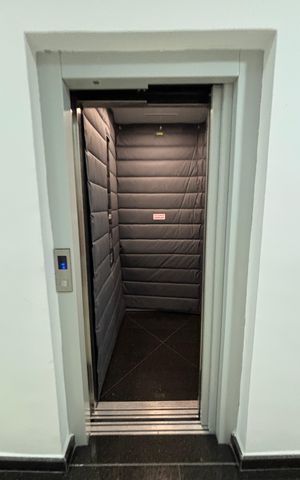 Apartamento à venda com 59m², 2 quartos e 2 vagas Apartamento à venda com 59m², 2 quartos e 2 vagasElevador