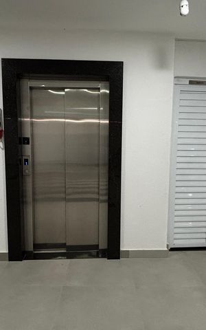 Apartamento à venda com 59m², 2 quartos e 2 vagas Apartamento à venda com 59m², 2 quartos e 2 vagasElevador - Garagem