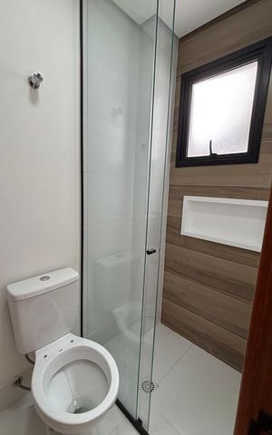 Apartamento à venda com 59m², 2 quartos e 2 vagas Apartamento à venda com 59m², 2 quartos e 2 vagasBanheiro da Suíte
