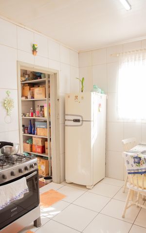 Casa à venda com 320m², 2 quartos e 2 vagas Casa à venda com 320m², 2 quartos e 2 vagasCozinha