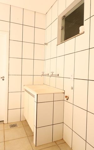 Casa para alugar com 420m², 4 quartos e 4 vagasÁrea de Serviço