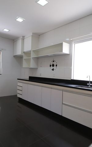 Casa para alugar com 420m², 4 quartos e 4 vagasCozinha