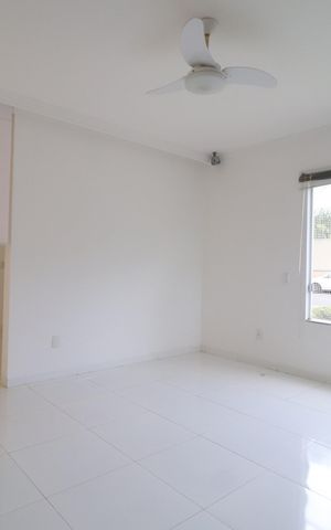 Casa para alugar com 420m², 4 quartos e 4 vagasSala de TV