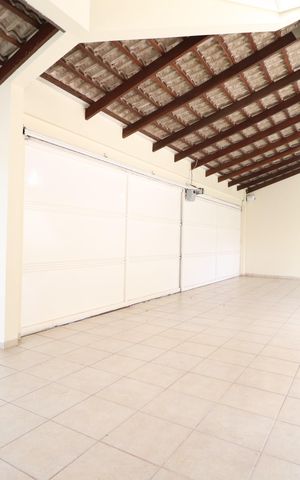 Casa para alugar com 420m², 4 quartos e 4 vagasGaragem
