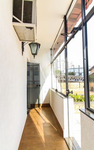 Casa para alugar com 250m², 3 quartos e 3 vagas Casa para alugar com 250m², 3 quartos e 3 vagasVaranda da Suíte