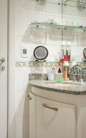Apartamento à venda com 130m², 3 quartos e 3 vagasBanheiro da Suíte
