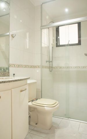 Apartamento à venda com 130m², 3 quartos e 3 vagasBanheiro da Suíte