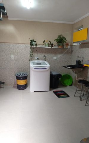Casa à venda com 135m², 2 quartos e 2 vagas Casa à venda com 135m², 2 quartos e 2 vagasÁrea de Serviço