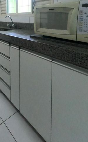 Casa à venda com 421m², 5 quartos e 8 vagas Casa à venda com 421m², 5 quartos e 8 vagasCozinha
