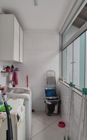 Casa à venda com 217m², 3 quartos e 5 vagasÁrea de Serviço