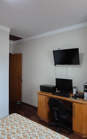 Casa à venda com 217m², 3 quartos e 5 vagasQuarto 2 ( Suíte )