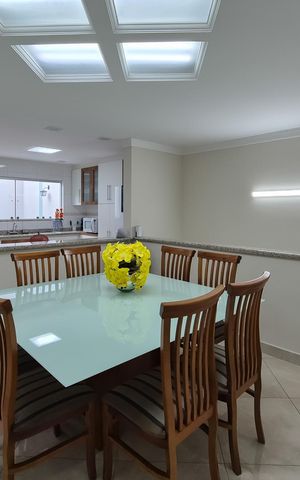 Casa à venda com 217m², 3 quartos e 5 vagascozinha