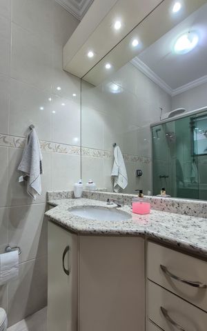 Casa à venda com 217m², 3 quartos e 5 vagasBanheiro Social